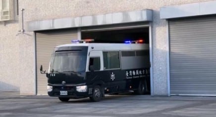 公務員誤觸「圖利罪」?行政疏失還是貪污?律師教你檢調偵訊前的黃金保命 3 步驟 3 貪污治罪條例中包含行賄罪、收賄罪、圖利罪等